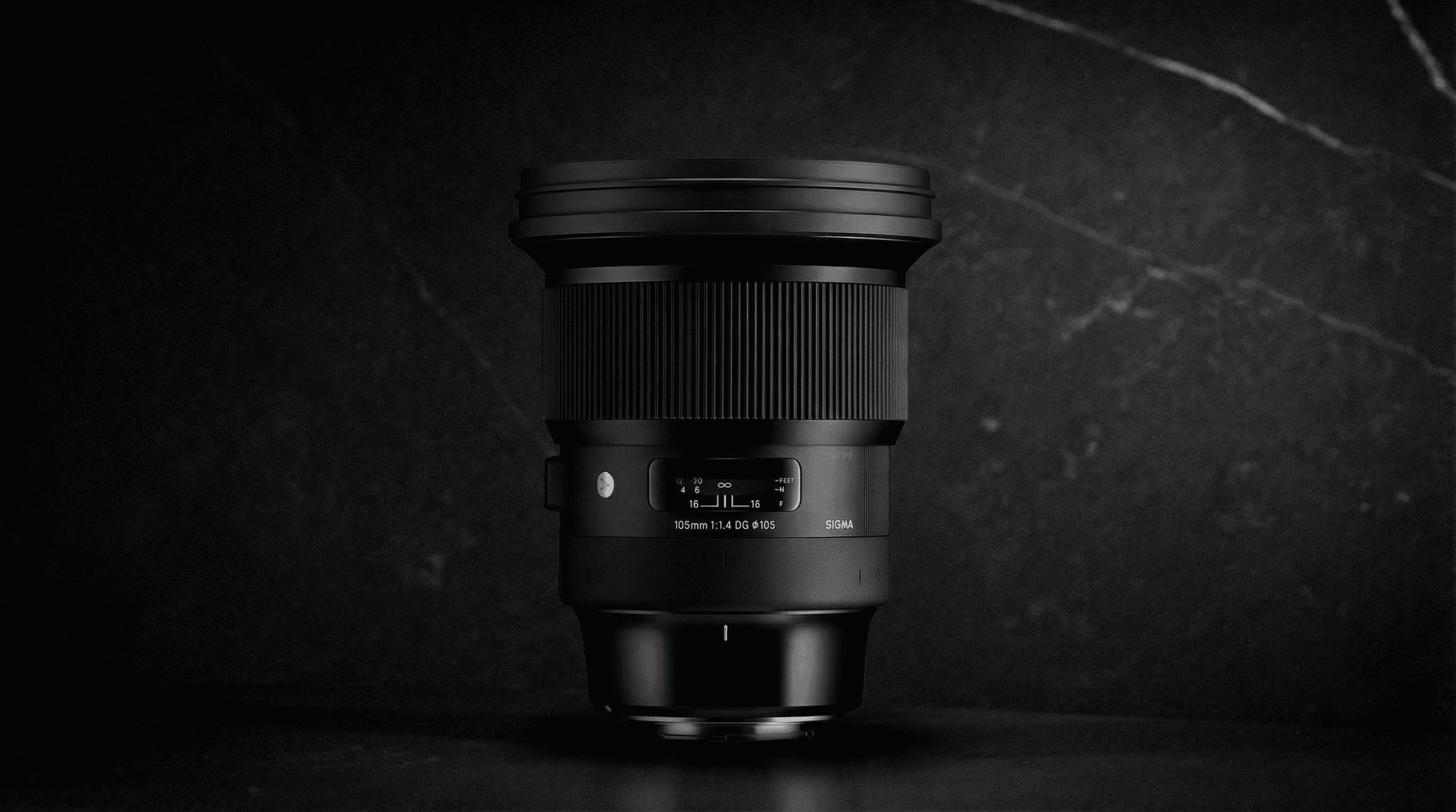 Sigma 105mm f/1.4 DG HSM Art